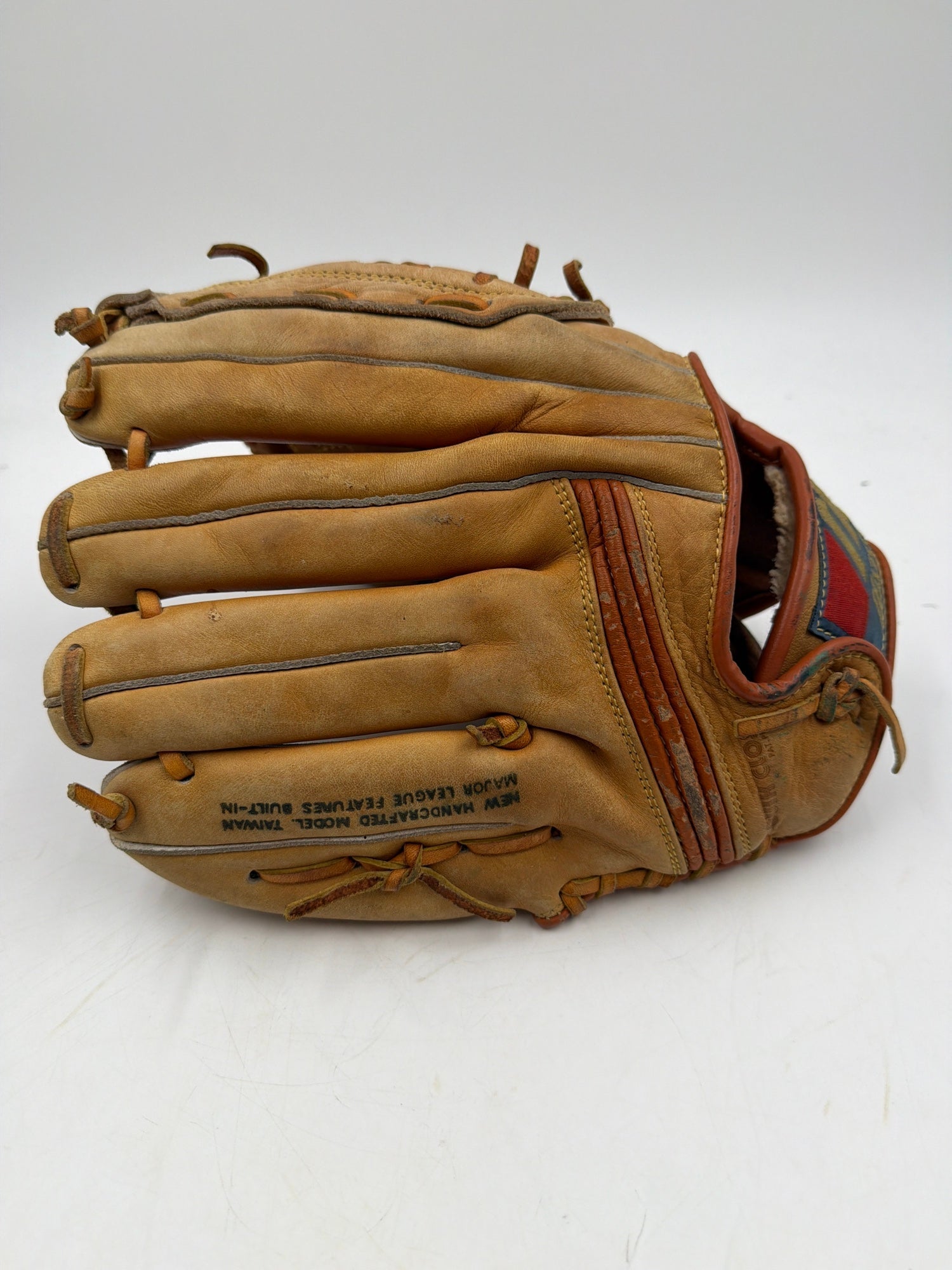 Mizuno red cup 11.75 infield Baseball Glove - photo 2