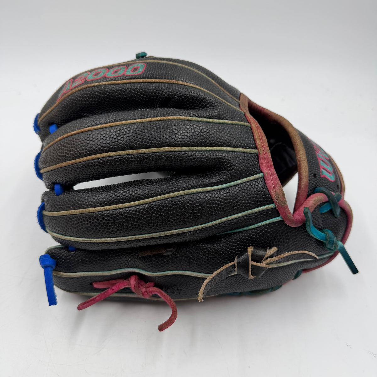 Wilson A2000 SC86 11.5 Infield Baseball Glove