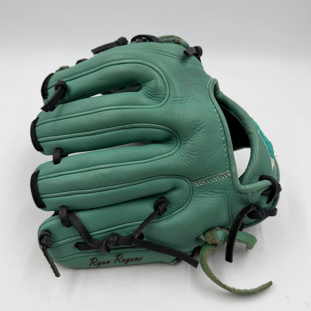 Going Yard 11.5 Pitchers Infield Baseball Glove