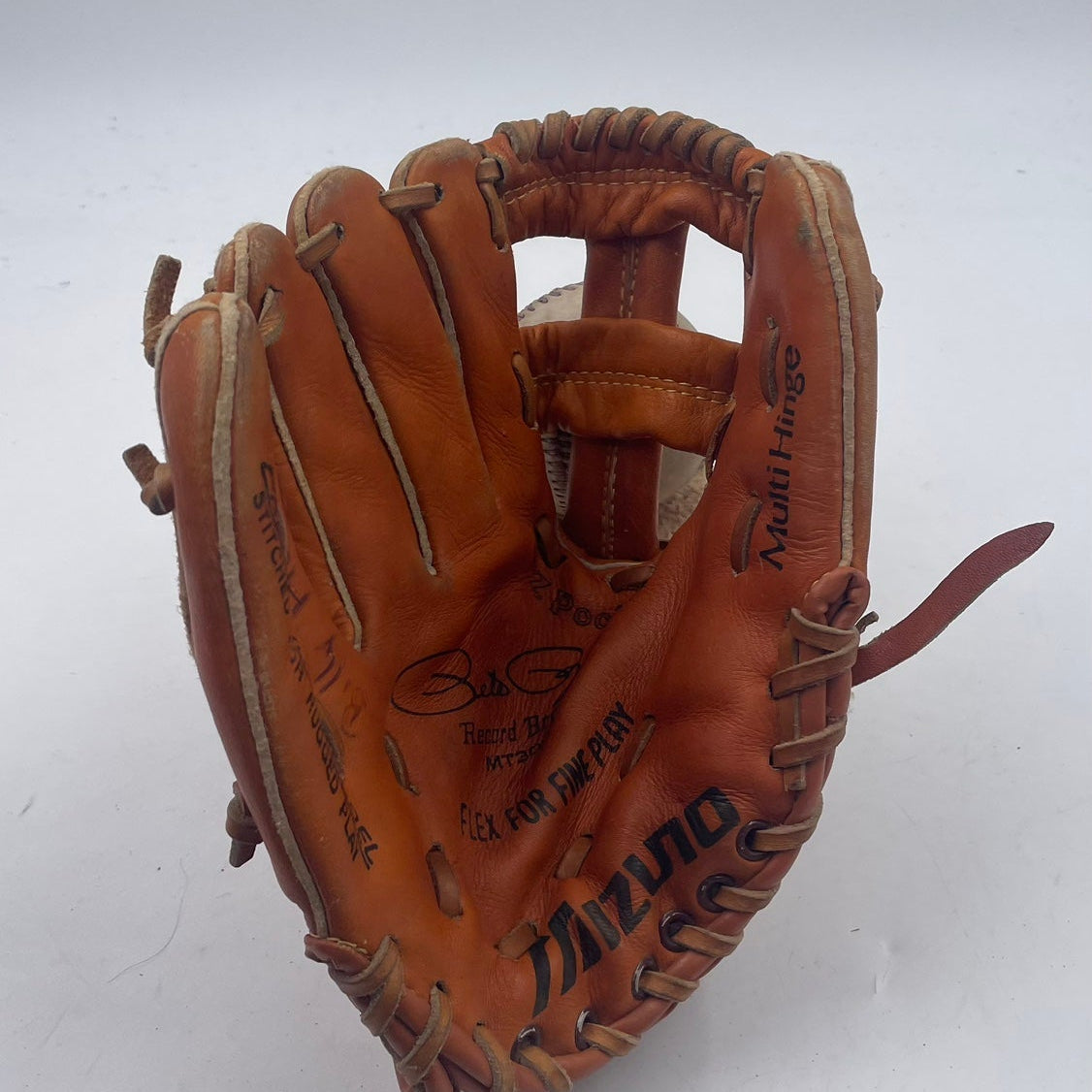 Mizuno Pete Rose Record Breaker 9.5” Lefty Infield Baseball Glove - photo 3