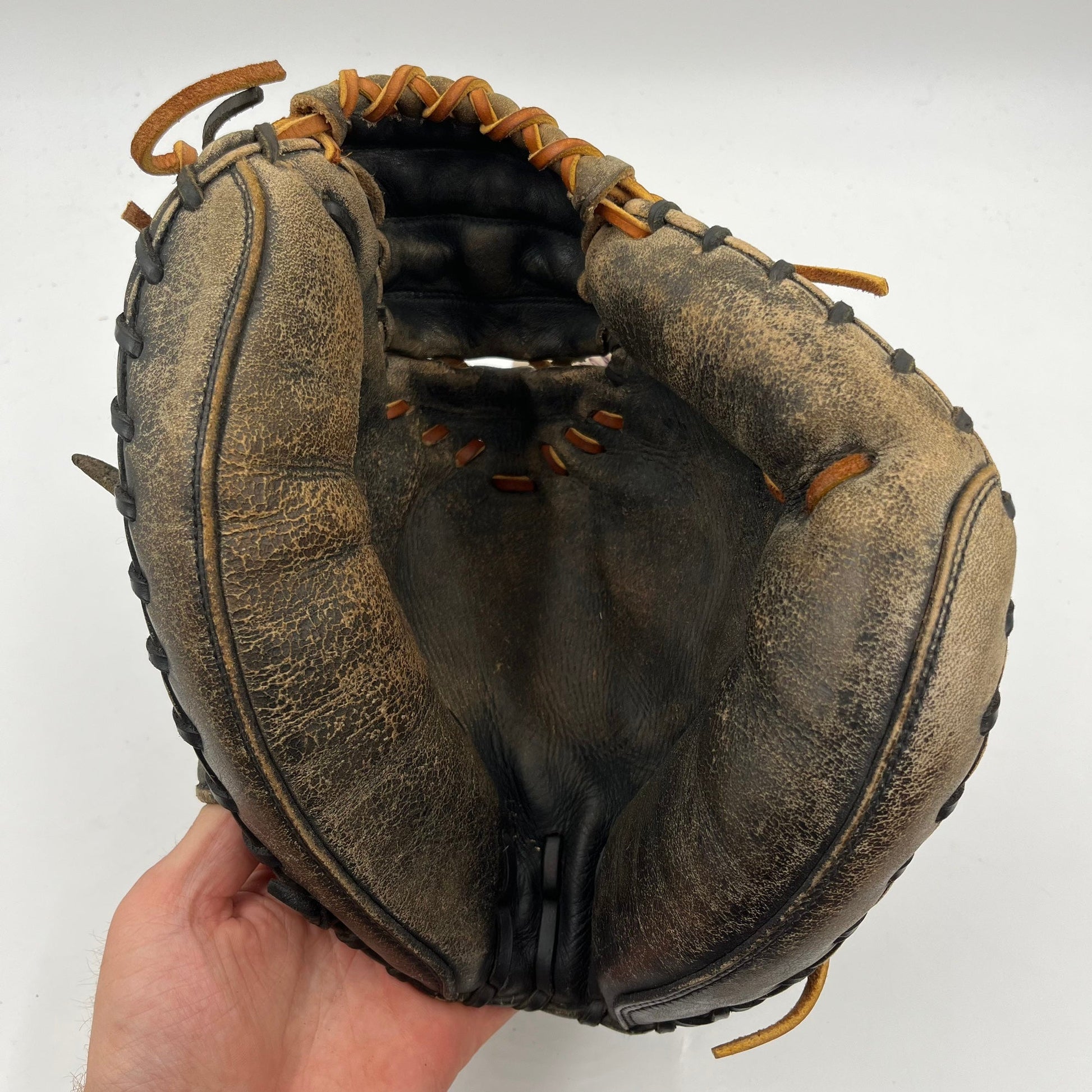 Wilson The A2000 34” Catchers Mitt Baseball Glove - photo 3