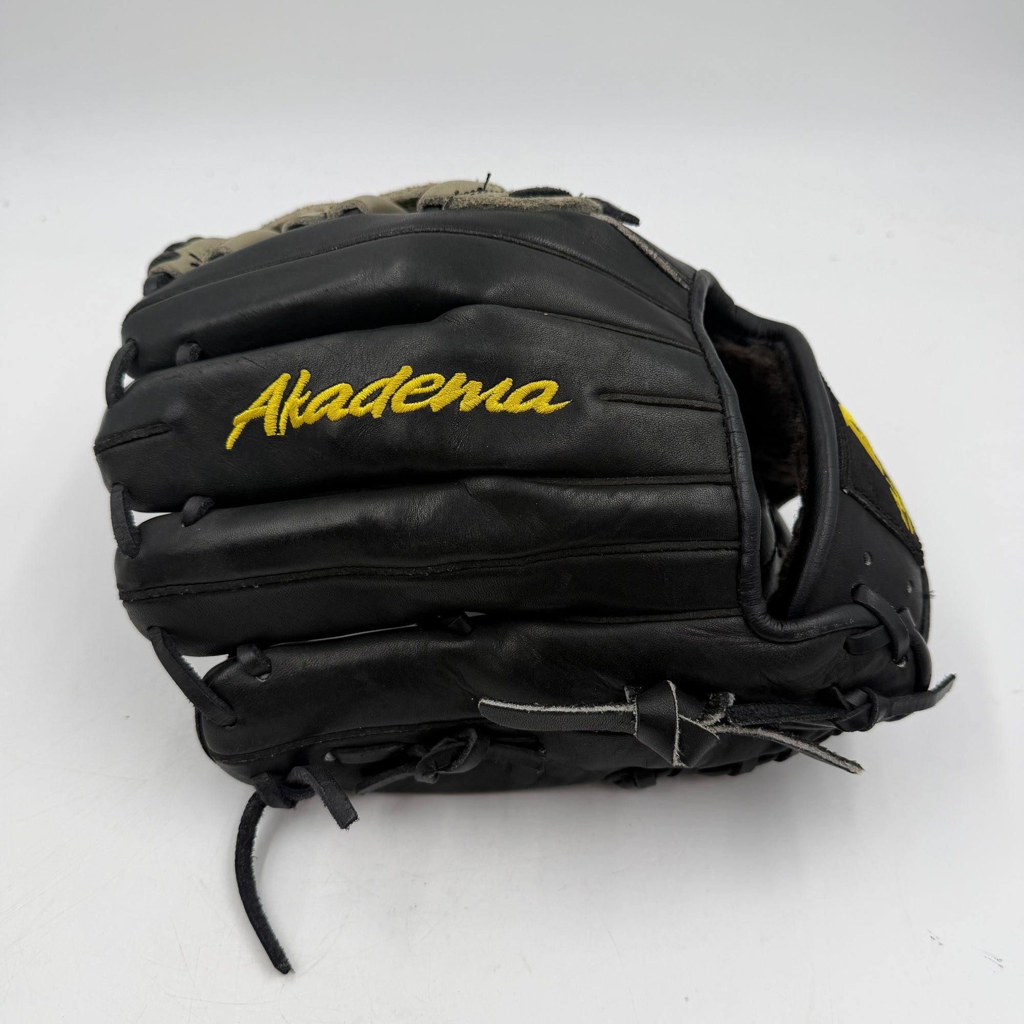 Akadema AFL10 Funnel Series 11.5 Infield Baseball Glove - photo 2