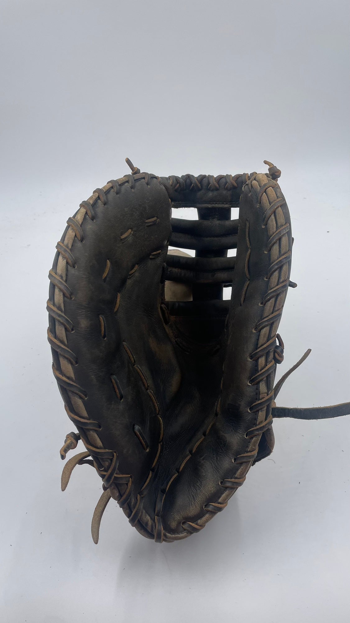 Wilson A2000 12.5 lefty first base mitt Baseball Glove - photo 3