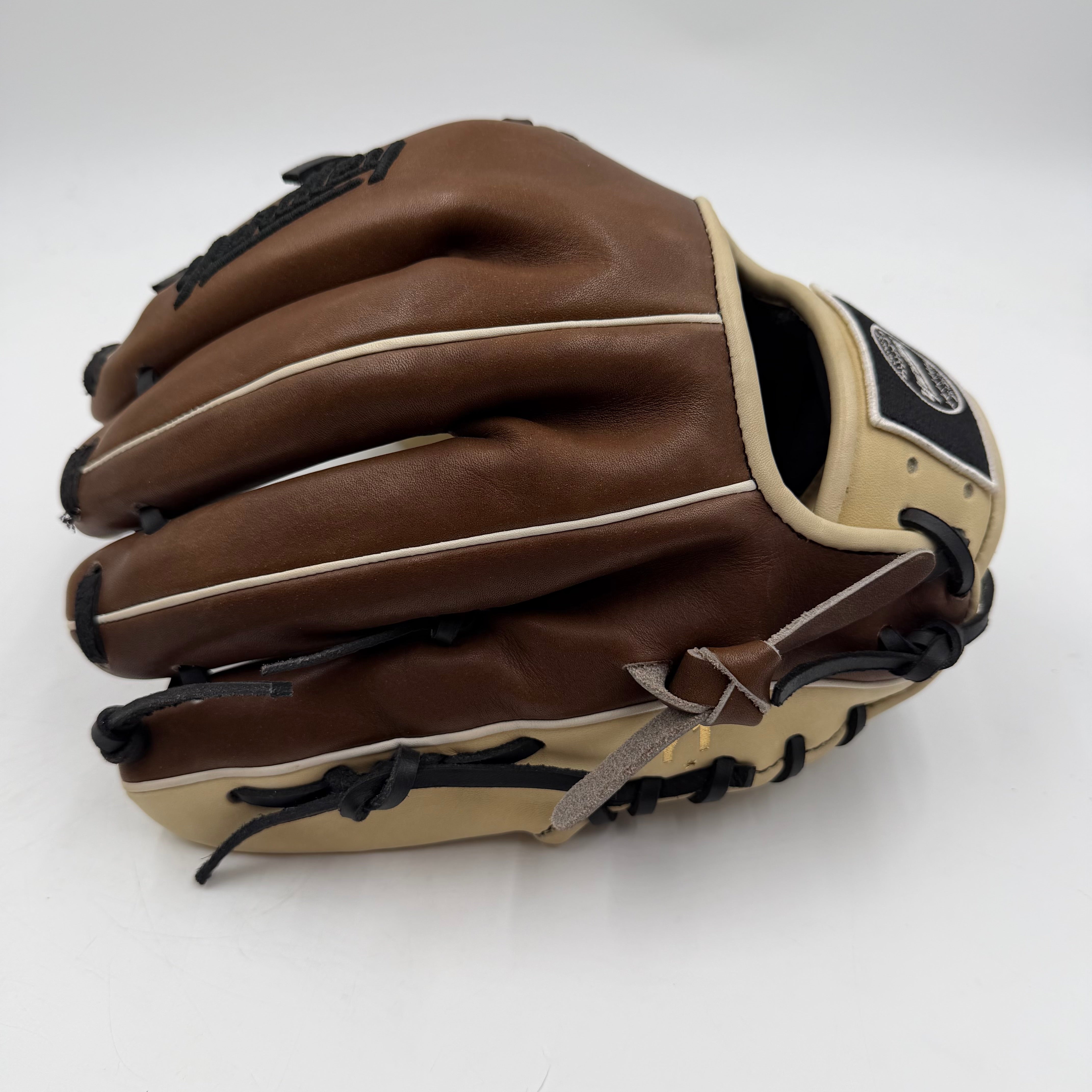 Yardley Sports Y1 11.5 Kip Infield Baseball Glove
