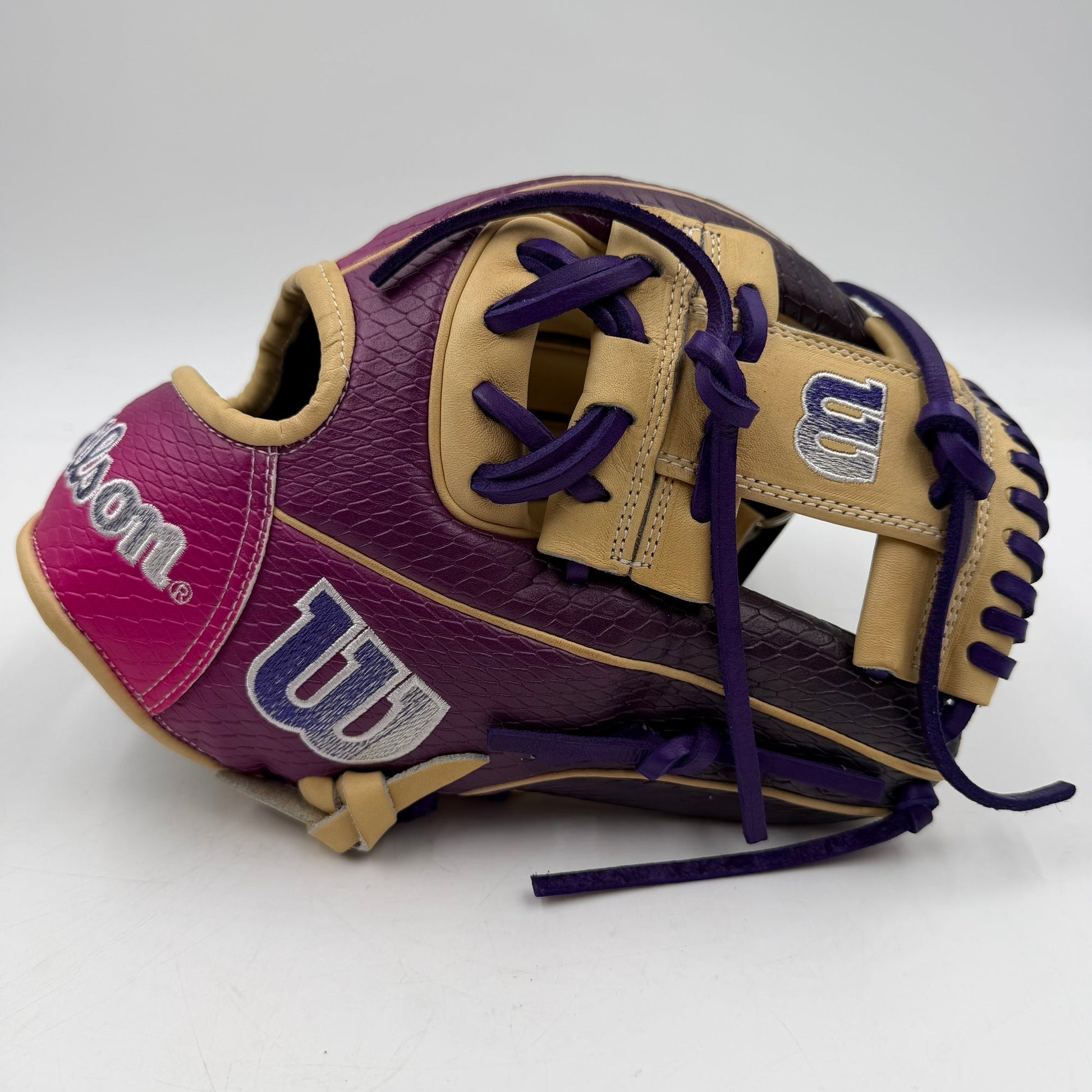Wilson A2000 1786 11.5 Infield Baseball Glove - photo 1