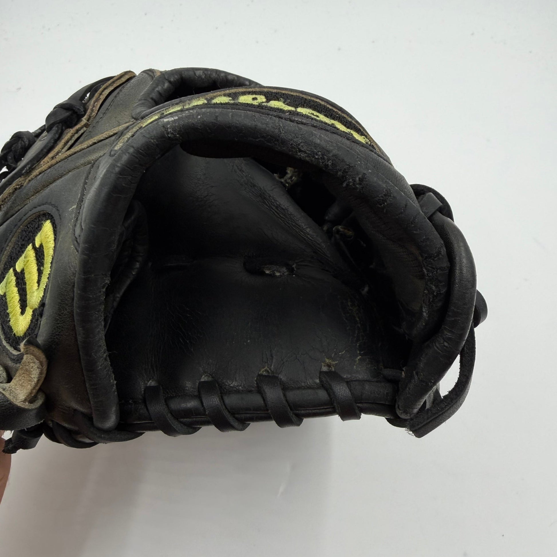 Wilson a2000 CK22 11.75 Lefty Pitchers Infield Baseball Glove - photo 4
