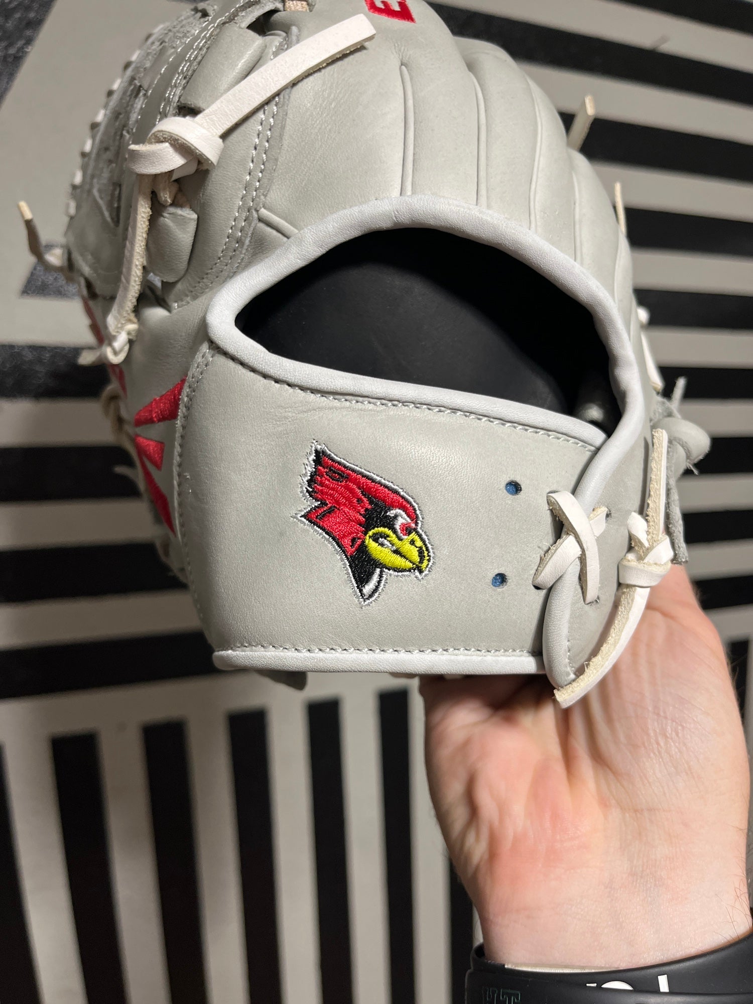 Easton professional collection 12” lefty Louisville cardinals college issue glove - photo 5