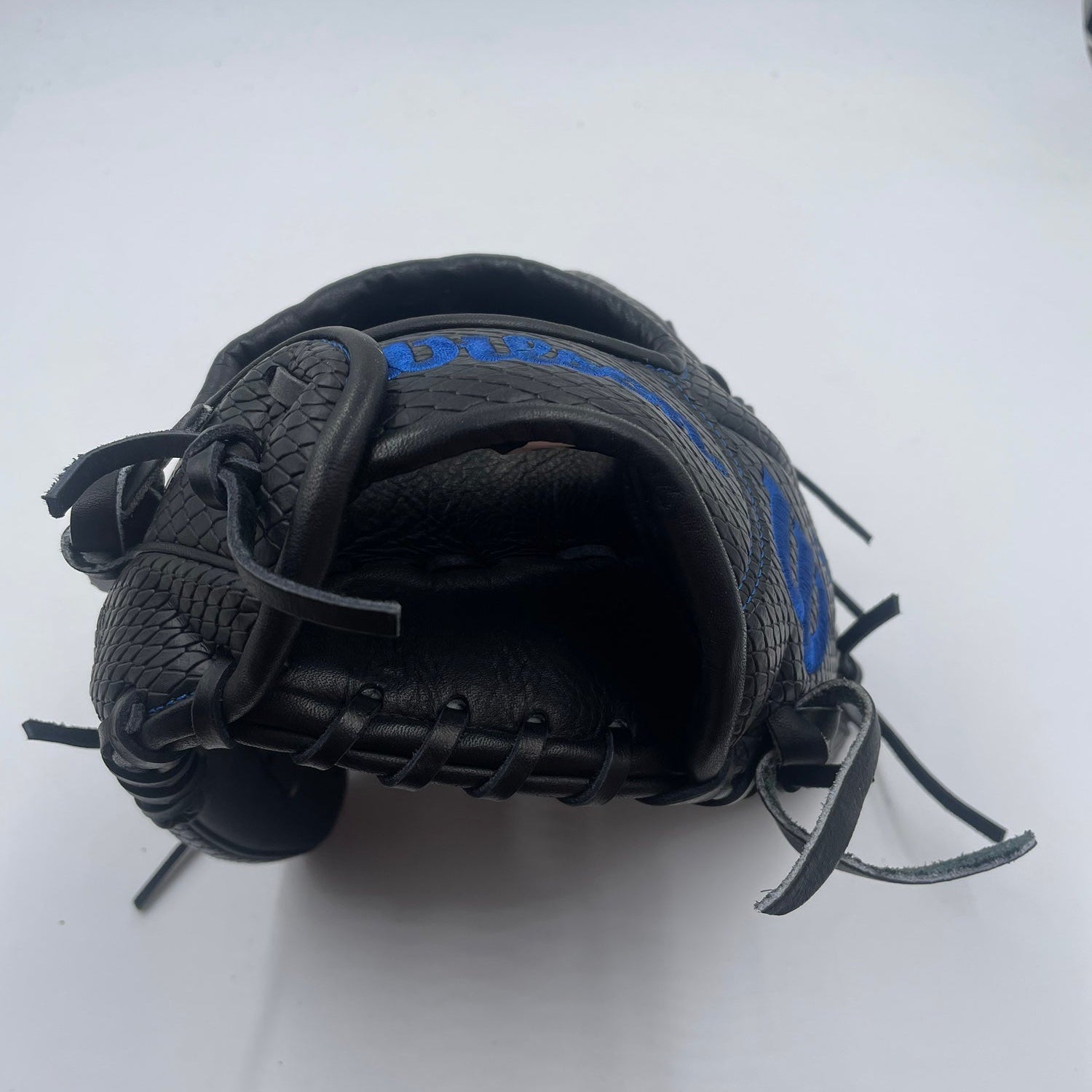 Wilson A2000 1786 11.5 Infield Baseball Glove - photo 4