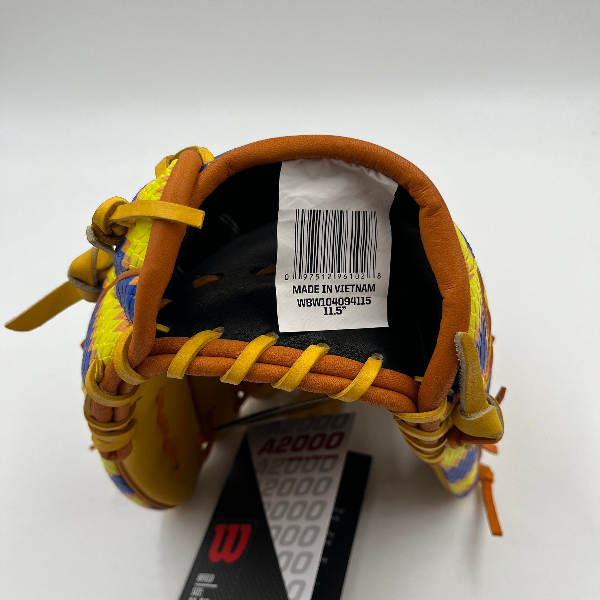 Wilson A2000 Chinook Seedery Hatch Chile 1786 11.5 Infield Baseball Glove - photo 4
