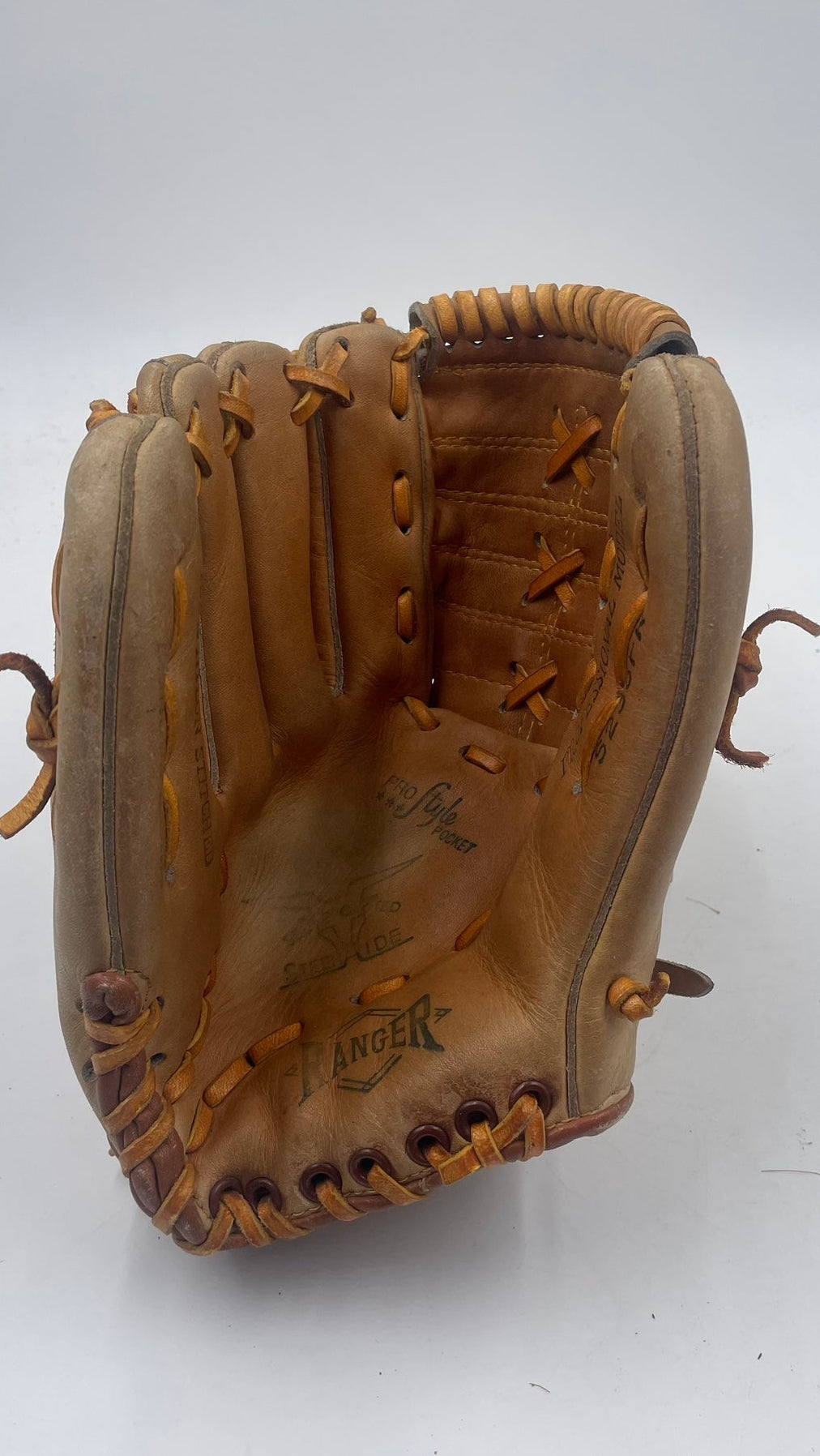 Ranger S238FR 10.5” lefty infield Baseball Glove - photo 3