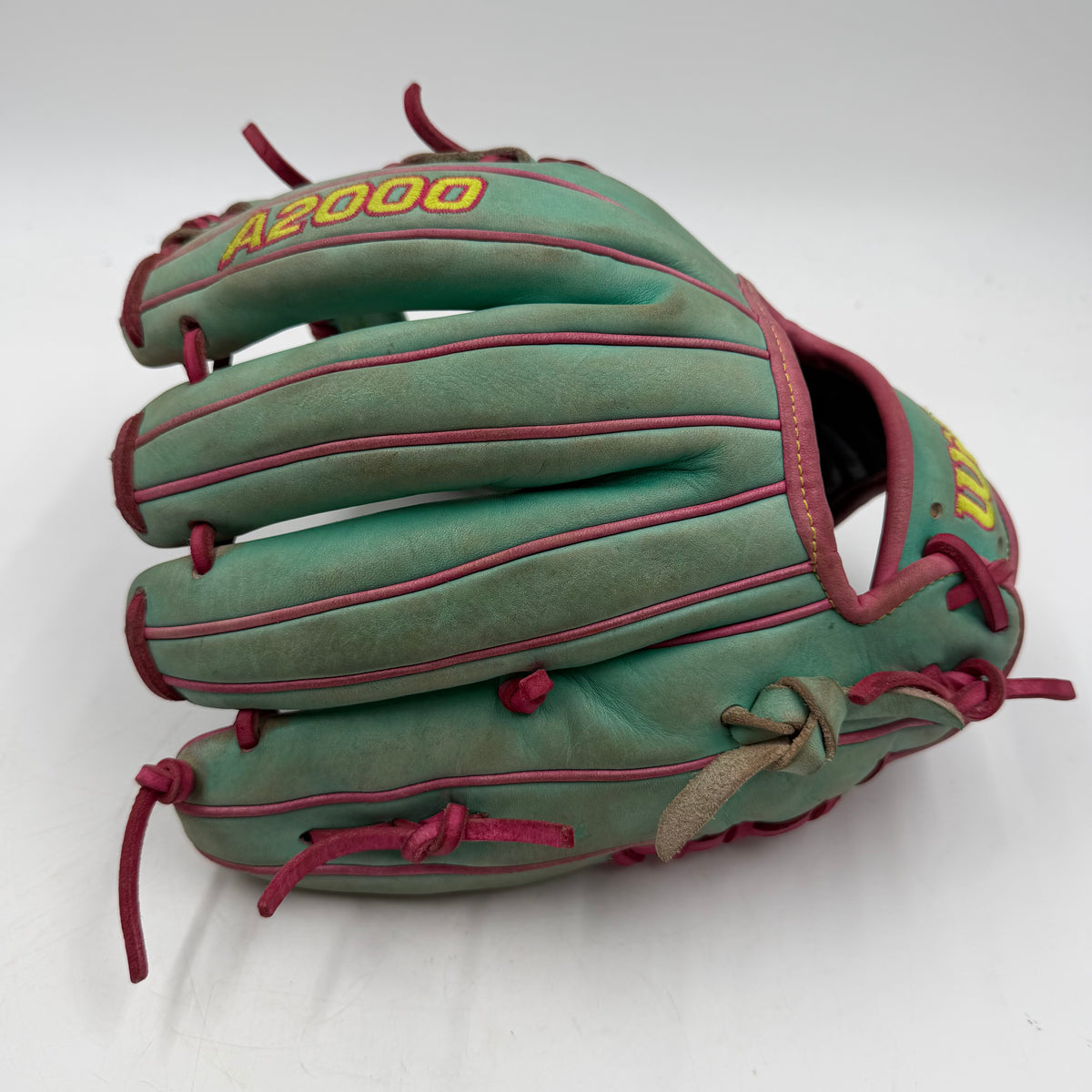 Wilson A2000 1786 11.5 Infield Baseball Glove