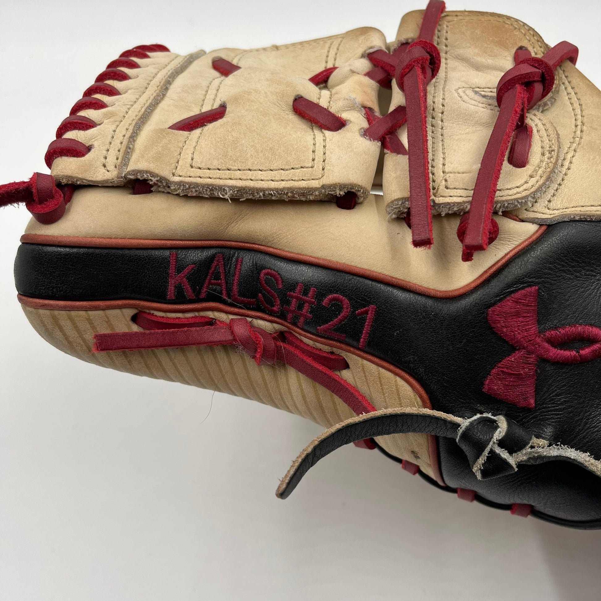 Under Armor Flawless Series 12” Boston College Team Issue Lefty Pitchers Infield Baseball Glove - photo 6