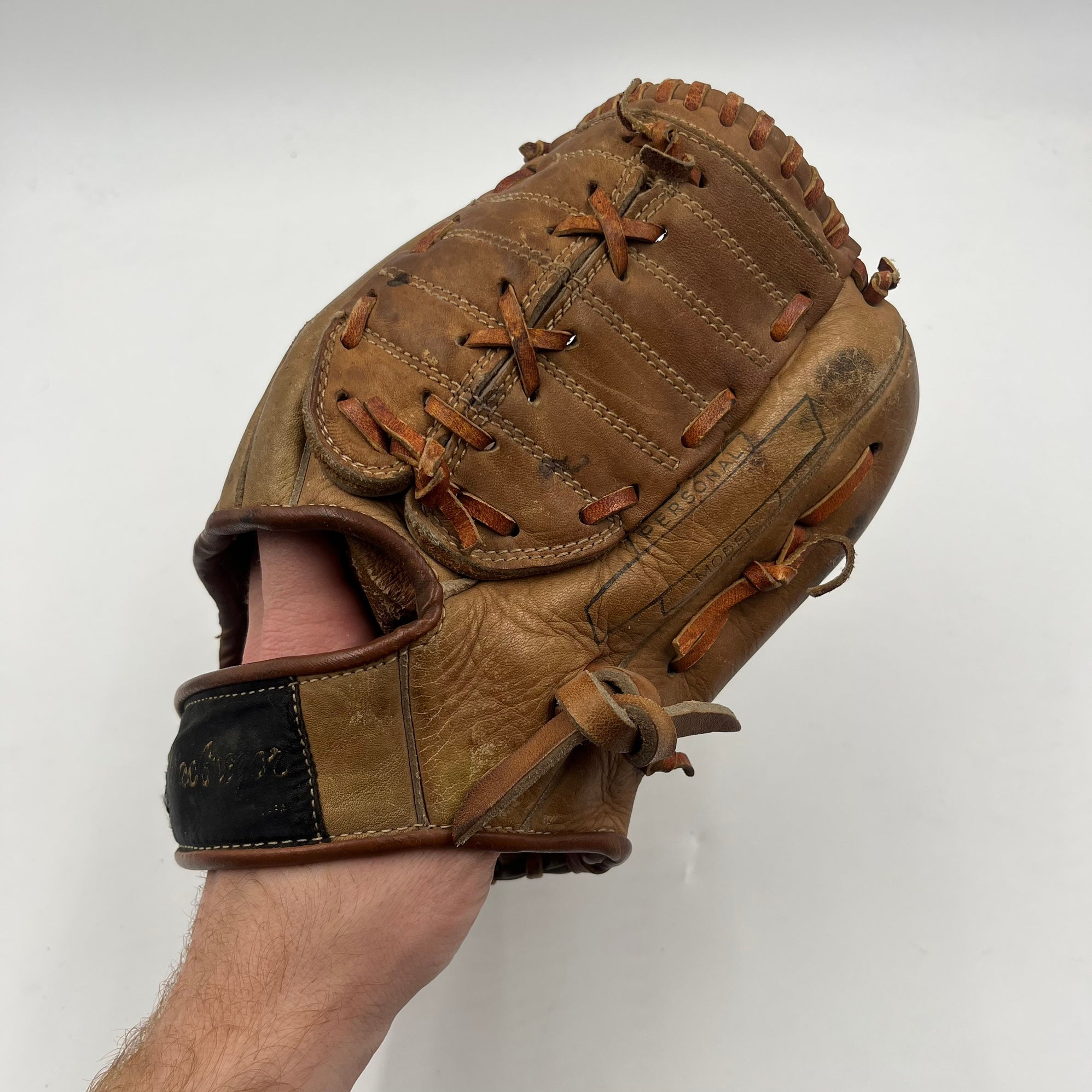 MacGregor 200 Rd Carew 10.5 Infield Baseball Glove - photo 1