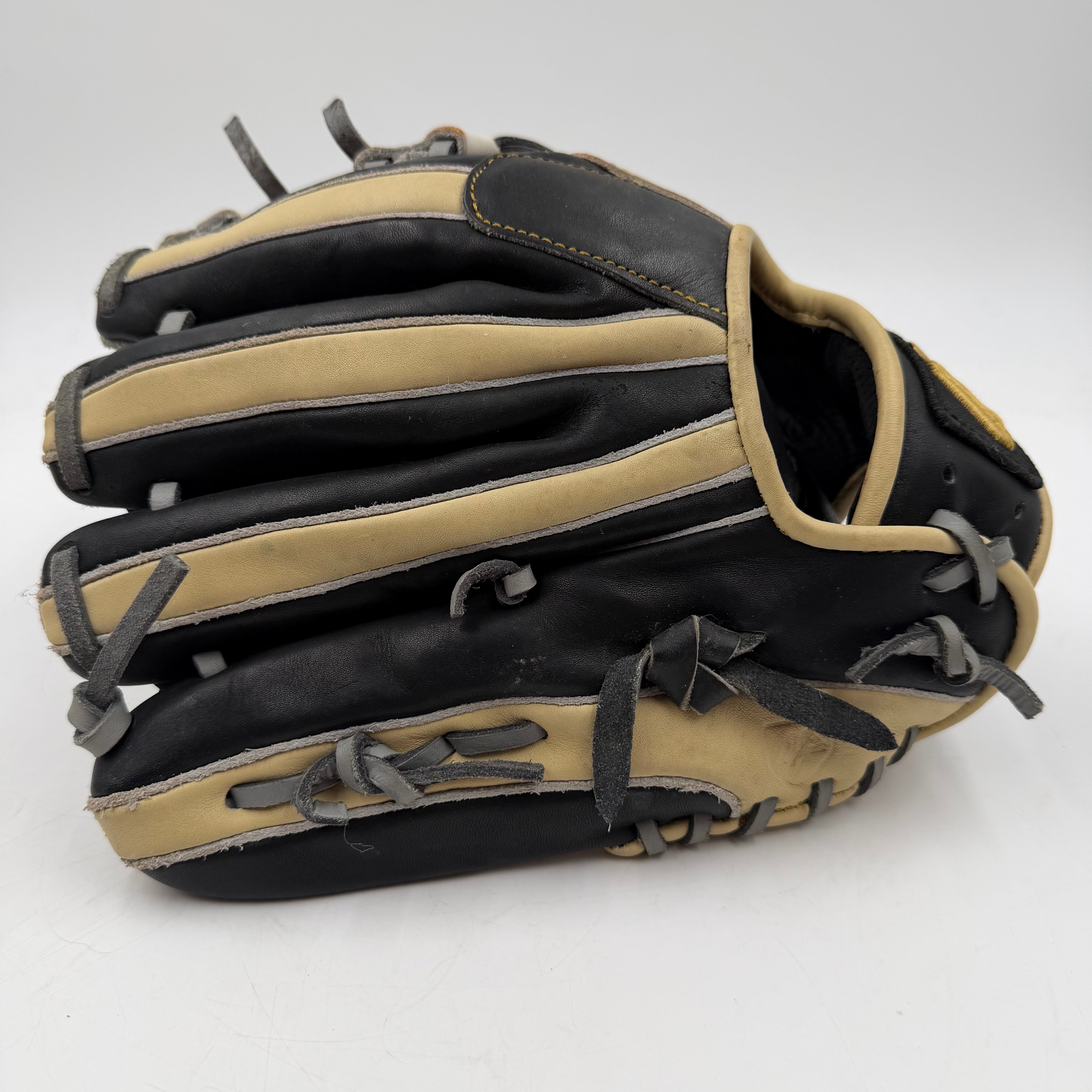 44 Pro C2 Series 11.25 Infield Baseball Glove