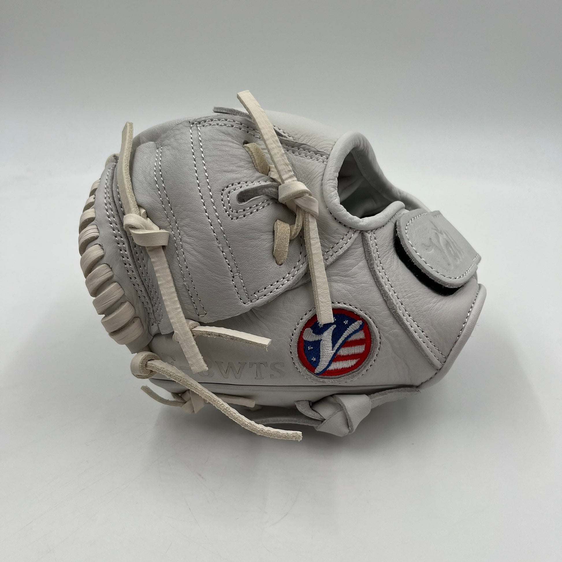 Valle E-8WTS 8” Lefty Weighted Training Infield Baseball Softball Glove - photo 1