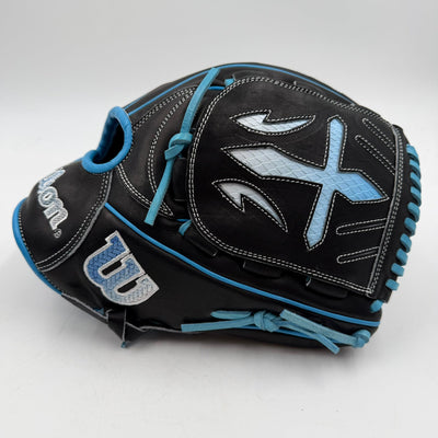 Wilson A2000 B23 12” Pitchers Infield Baseball Glove - photo 1
