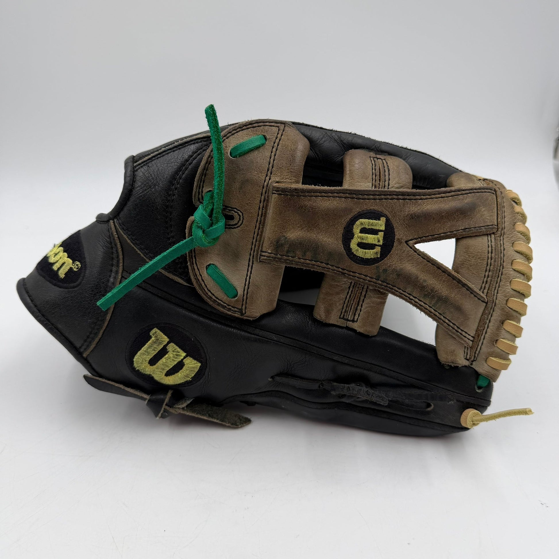Wilson A2000 YP66 12.5 Outfield Baseball Glove - photo 1