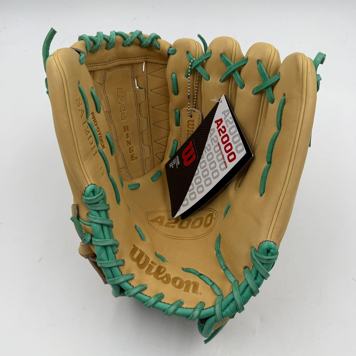 Wilson A2000 SA12DH 12” Pitchers Infield Baseball Glove - photo 3