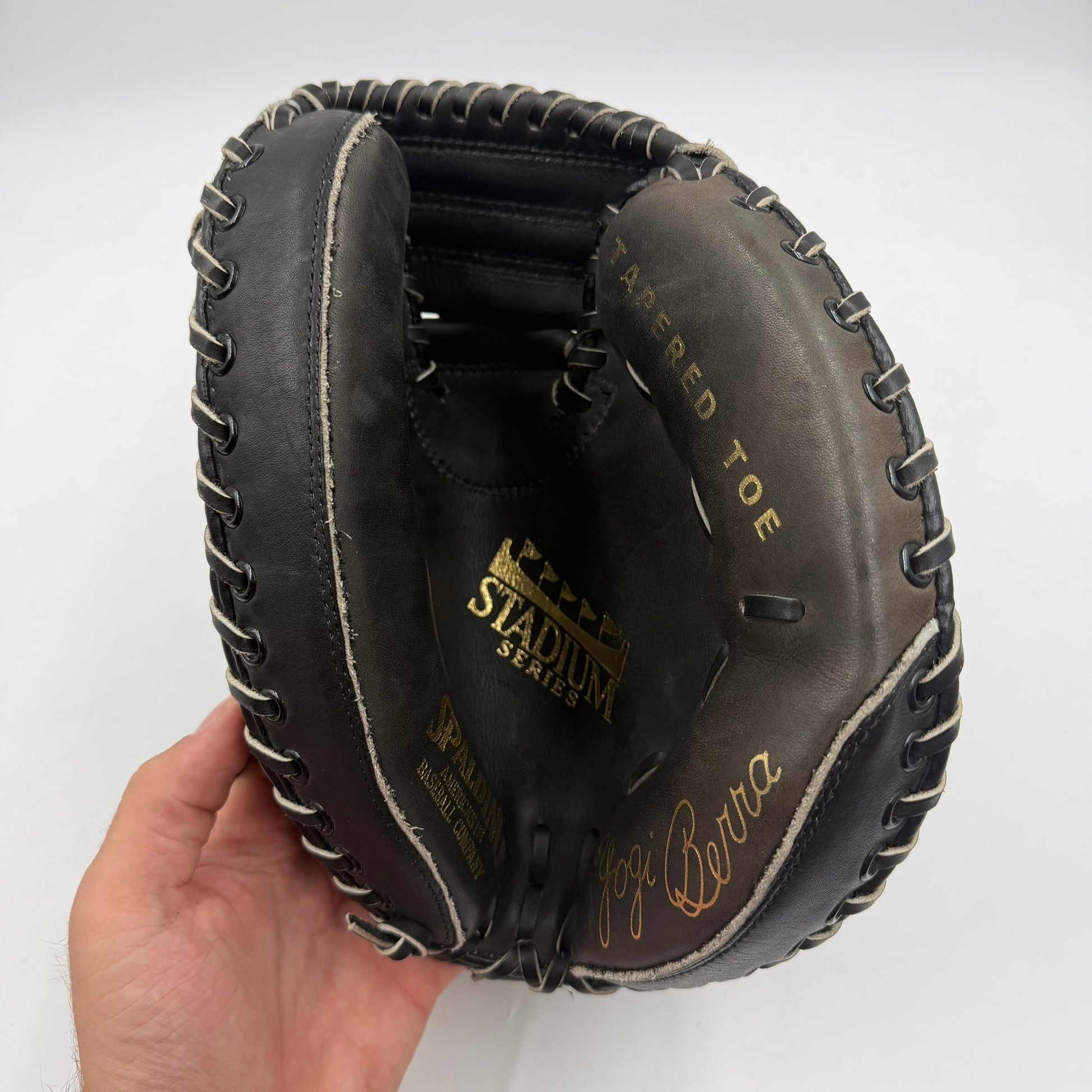 Spalding Yogi Berra Stadium Series 32” Youth Catchers Mitt Baseball Glove - photo 3