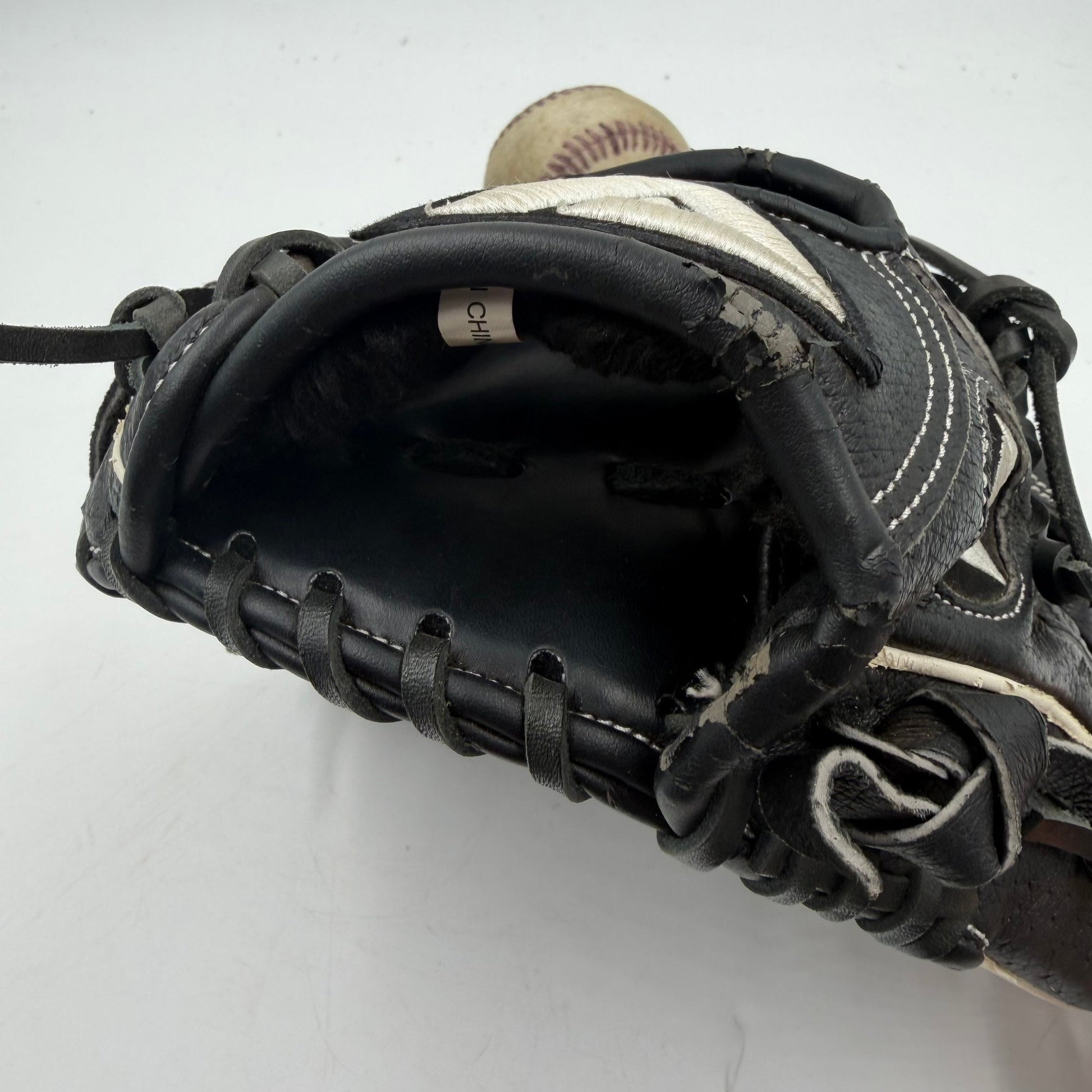 Akadema AJP96 Rookie Series 10.5” Youth Infield Baseball Glove - photo 4