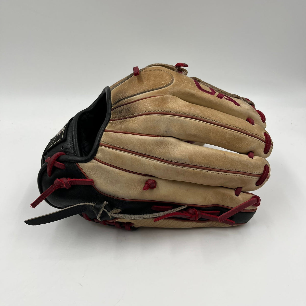 Under Armor Flawless Series 12” Boston College Team Issue Lefty Pitchers Infield Baseball Glove - photo 2