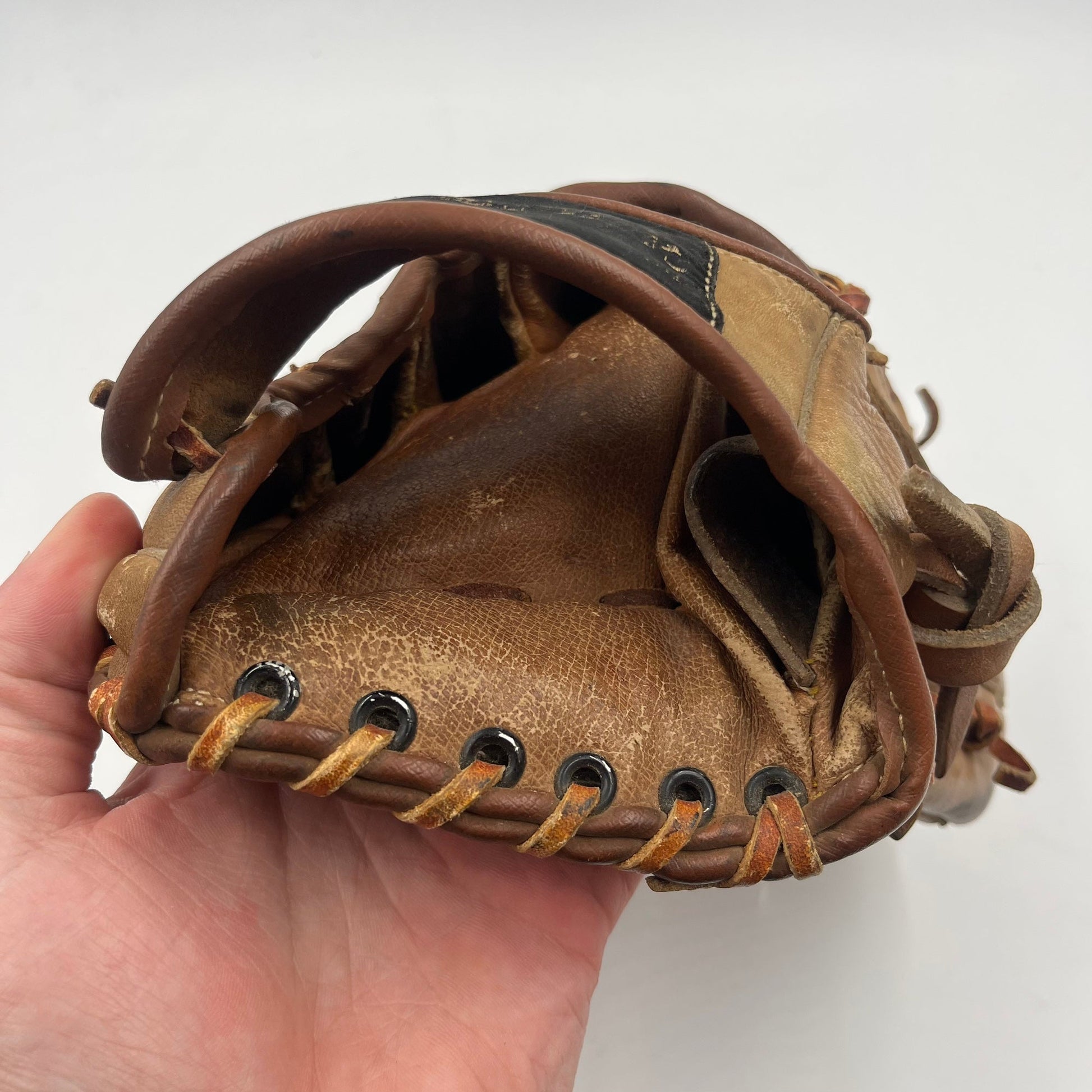 MacGregor 200 Rd Carew 10.5 Infield Baseball Glove - photo 4