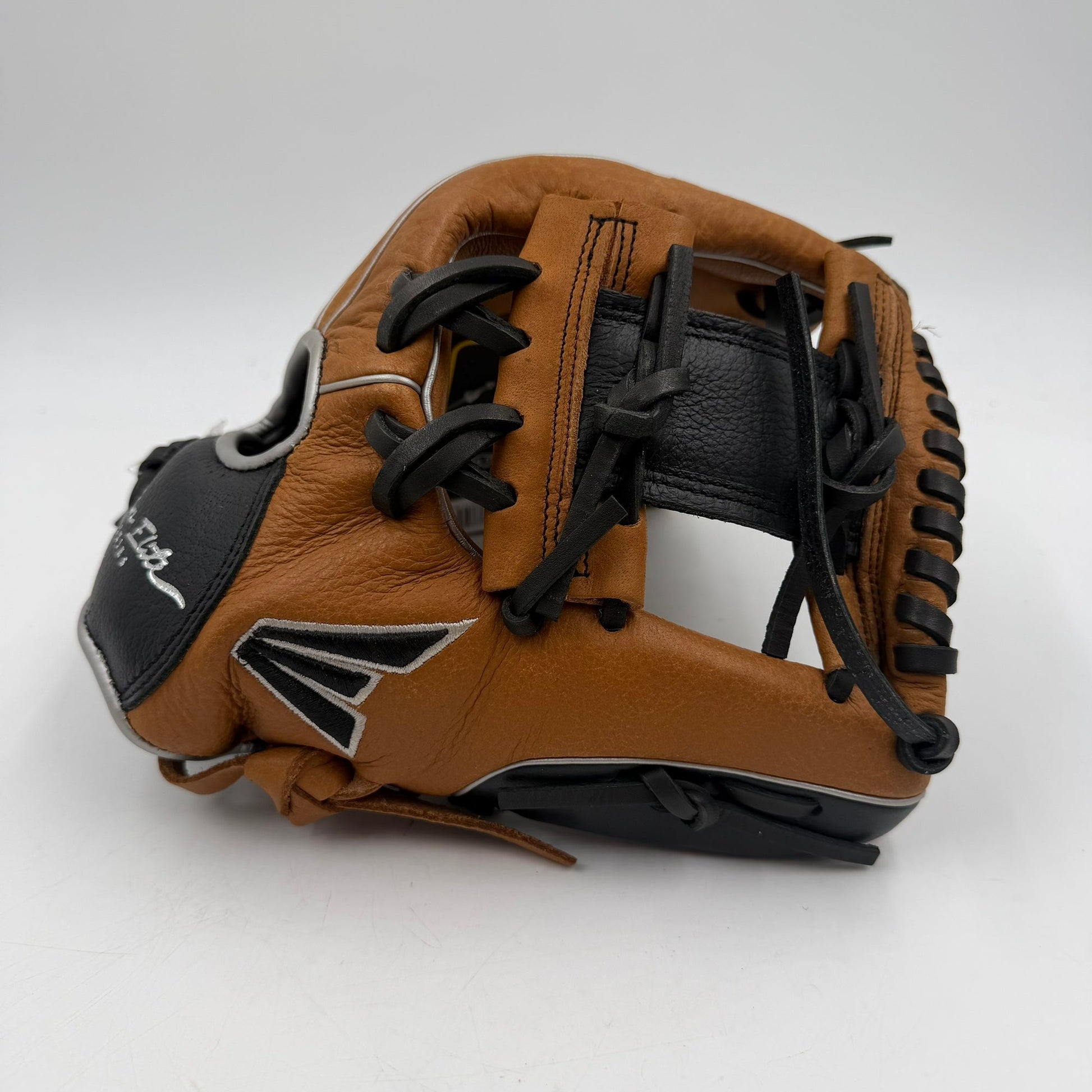 Easton Future Elite 11” Infield Baseball Glove - photo 1