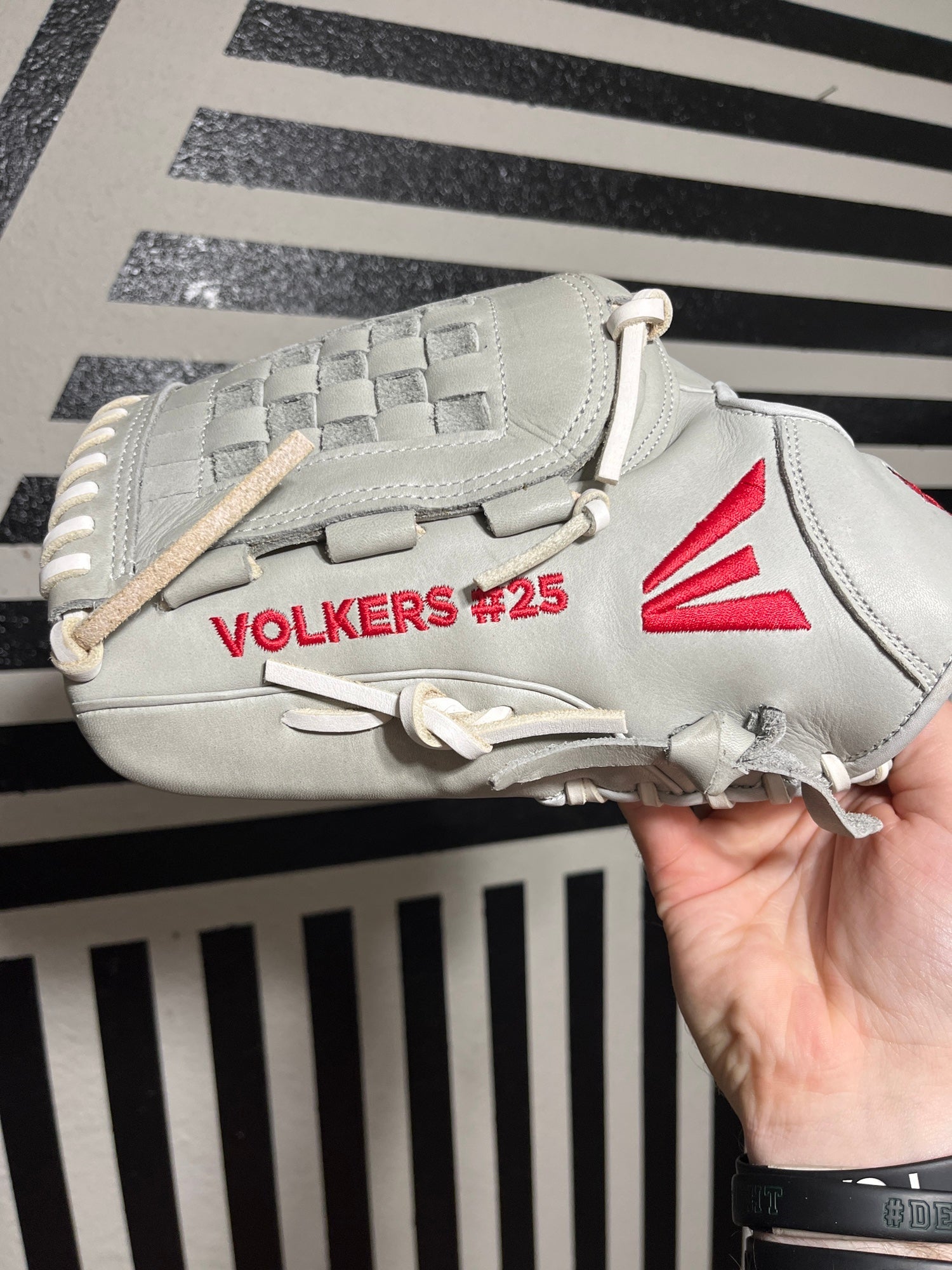 Easton professional collection 12” lefty Louisville cardinals college issue glove - photo 6