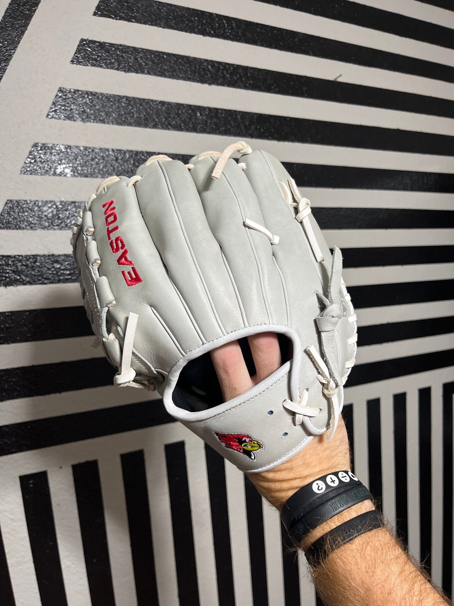 Easton professional collection 12” lefty Louisville cardinals college issue glove - photo 2