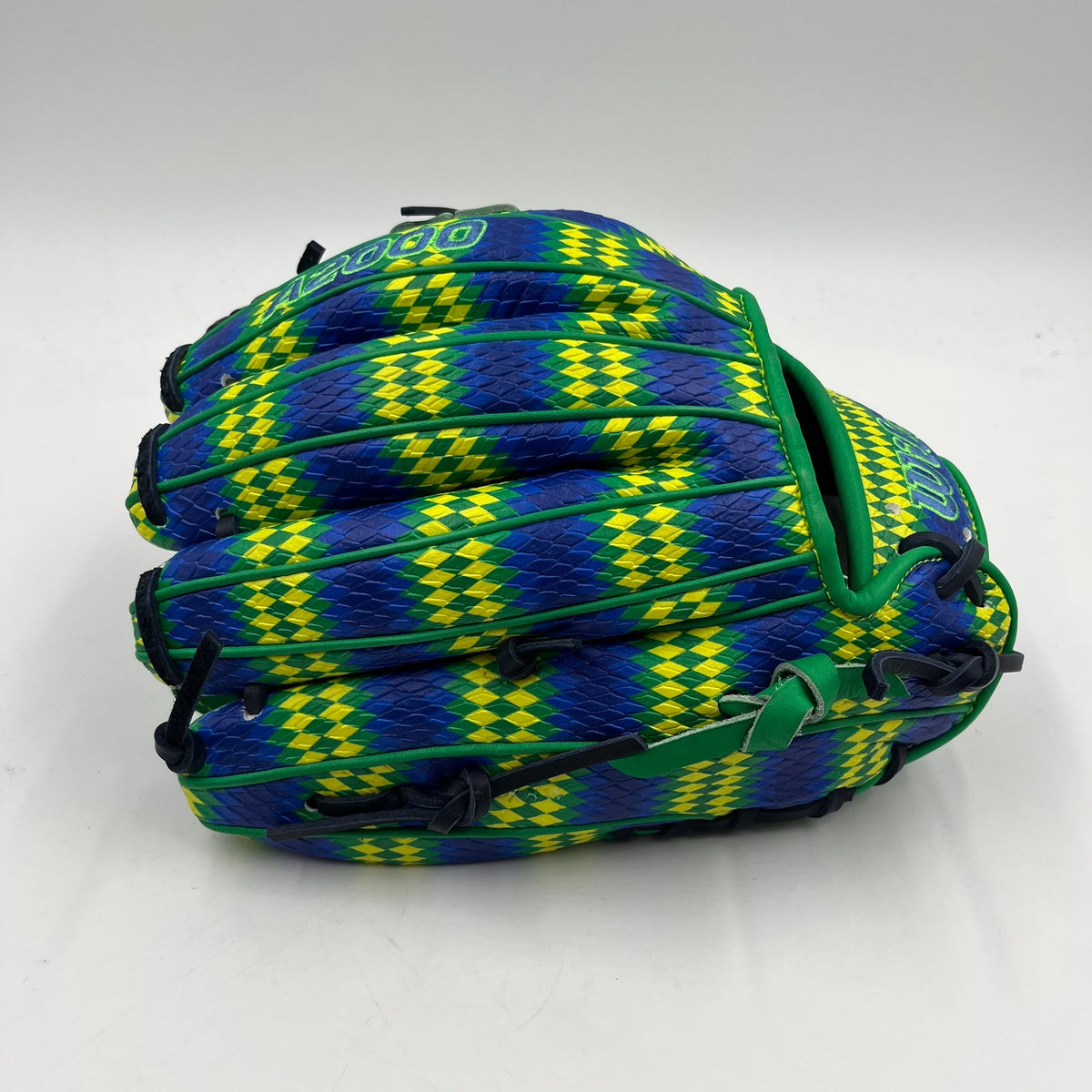 Wilson A2000 Chinook Seedery Dill Pickle 1786 11.5 Infield Baseball Glove - photo 2