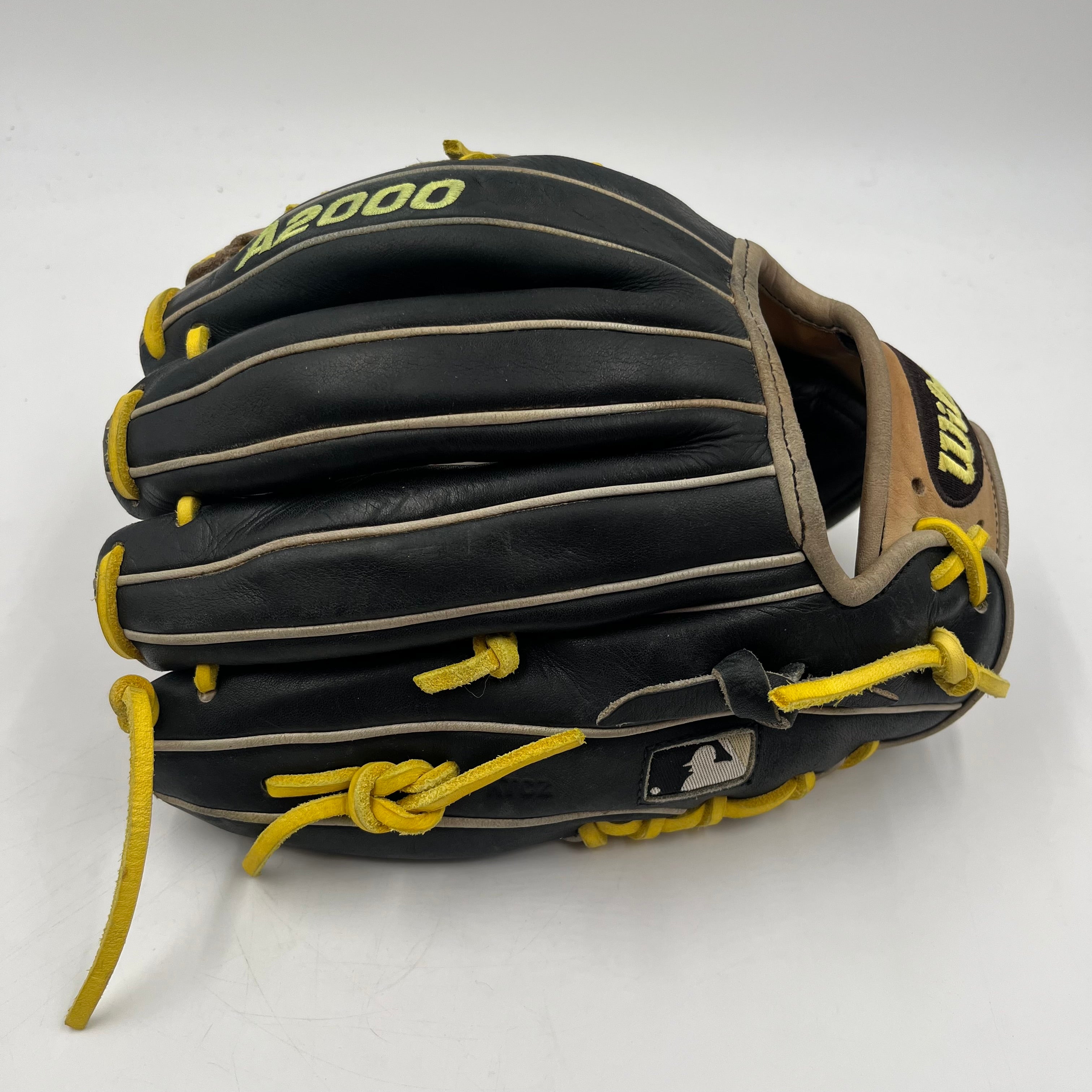Wilson A2000 1786 11.5 Infield Baseball Glove