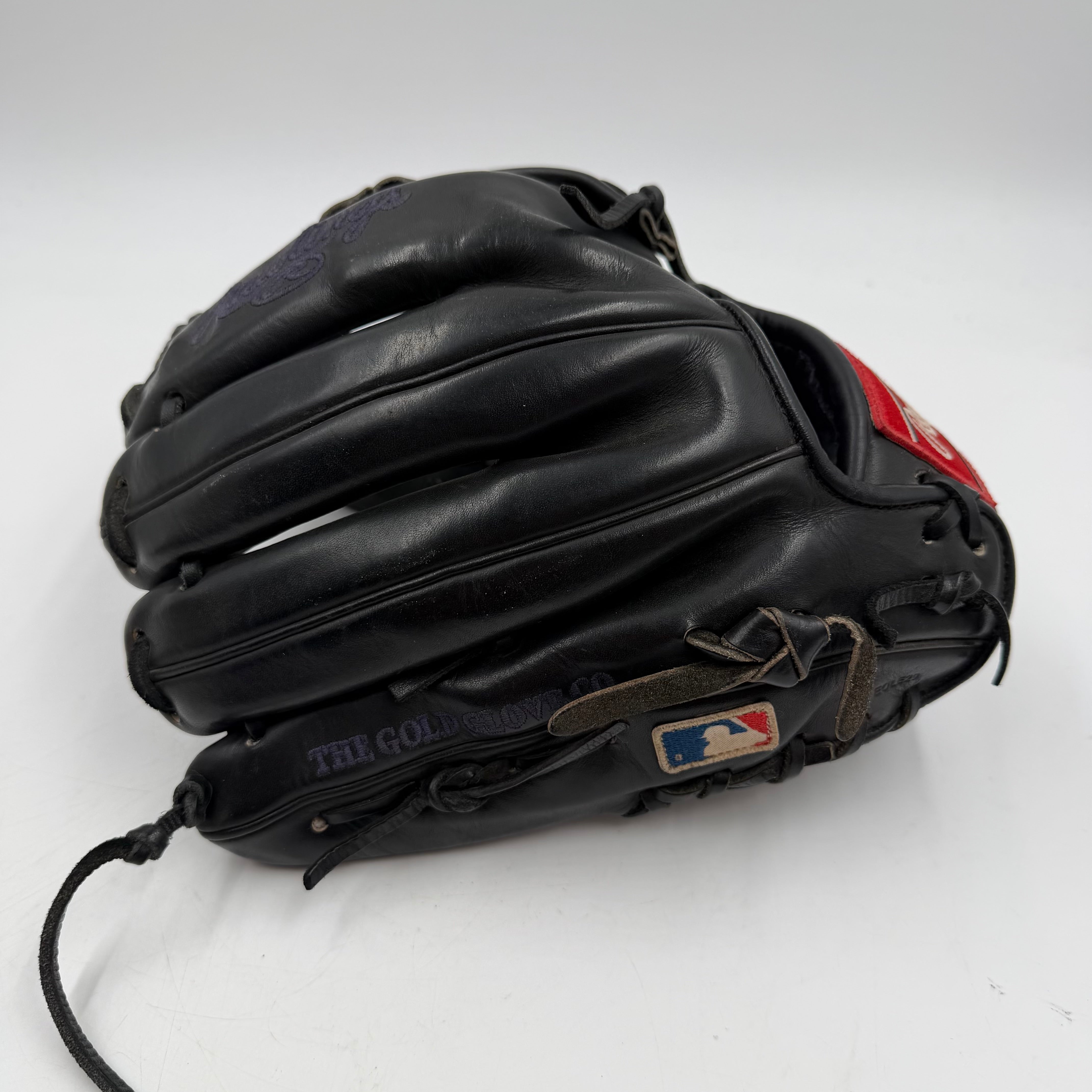 Rawlings Heart of the Hide 11.75 Infield Baseball Glove
