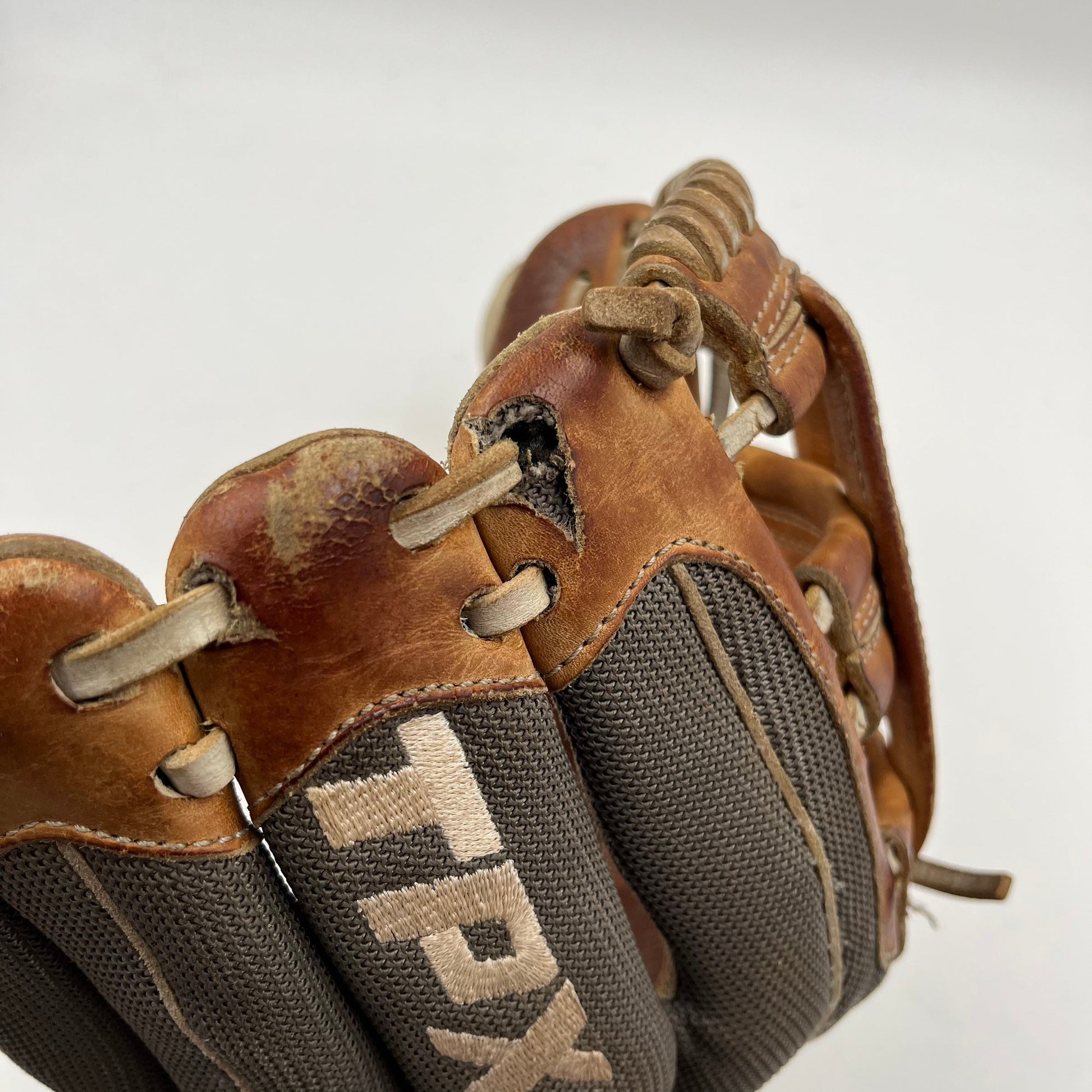 Louisville Slugger Pro Flare 11.5 Infield Baseball Glove - photo 5