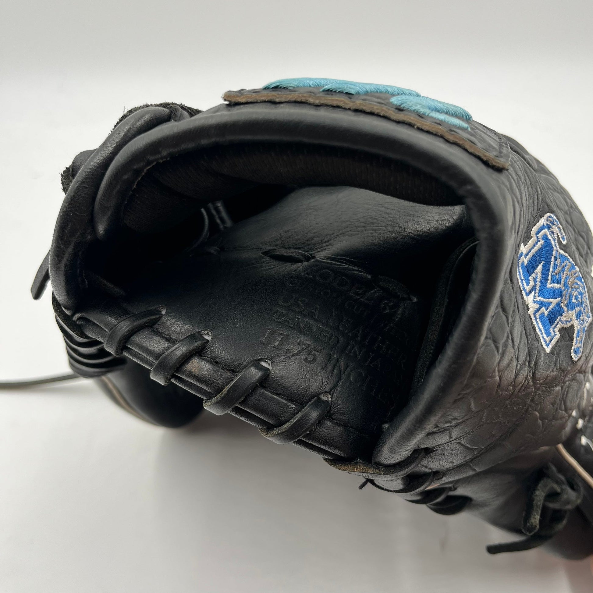 Marucci Capitol Series 11.75 Memphis College Issue Baseball Glove - photo 4