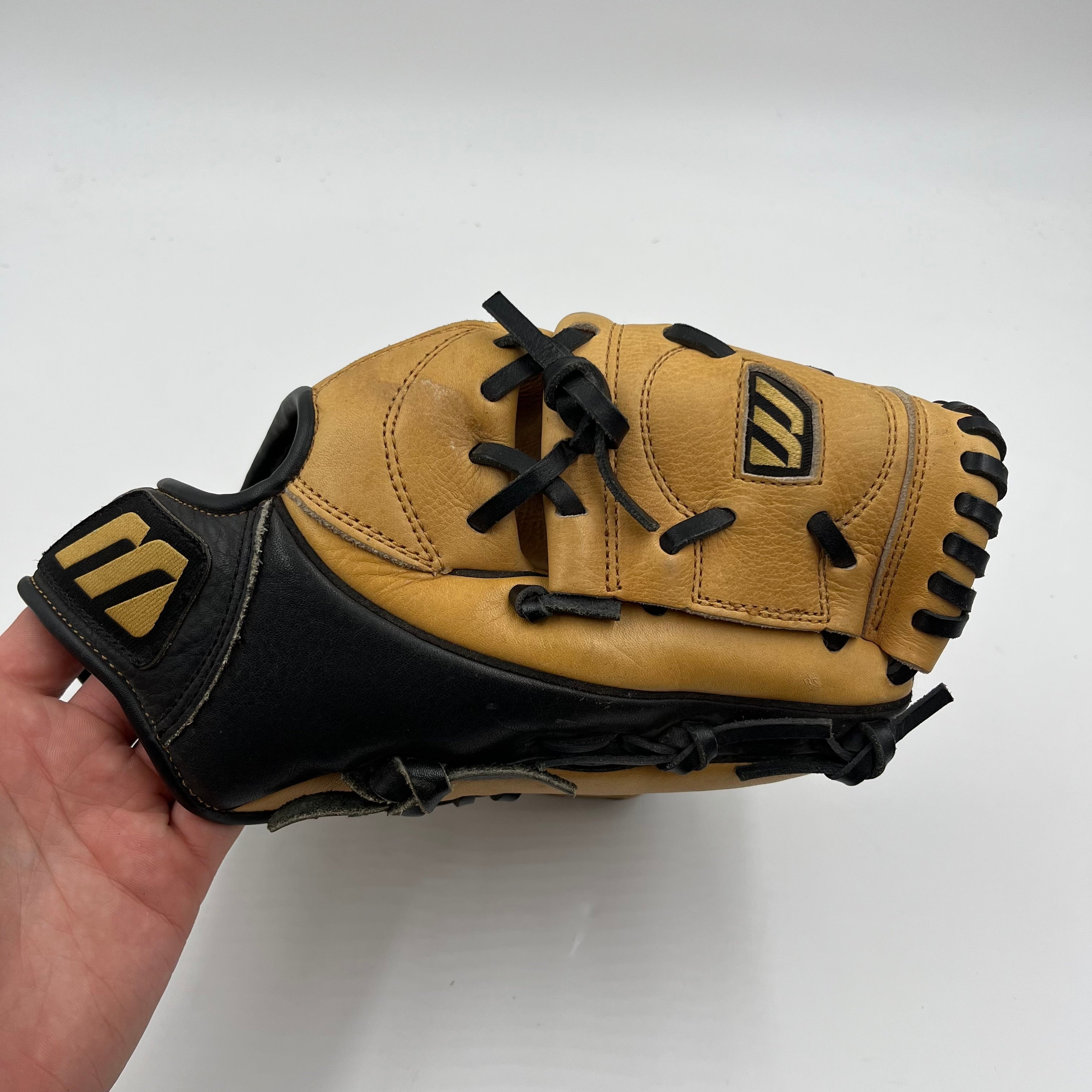 Mizuno Classic Select Series 11” Infield Baseball Glove