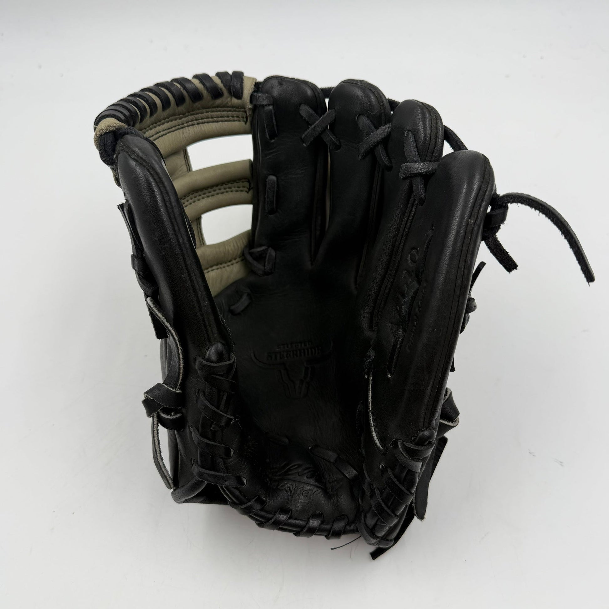 Akadema AFL10 Funnel Series 11.5 Infield Baseball Glove - photo 3