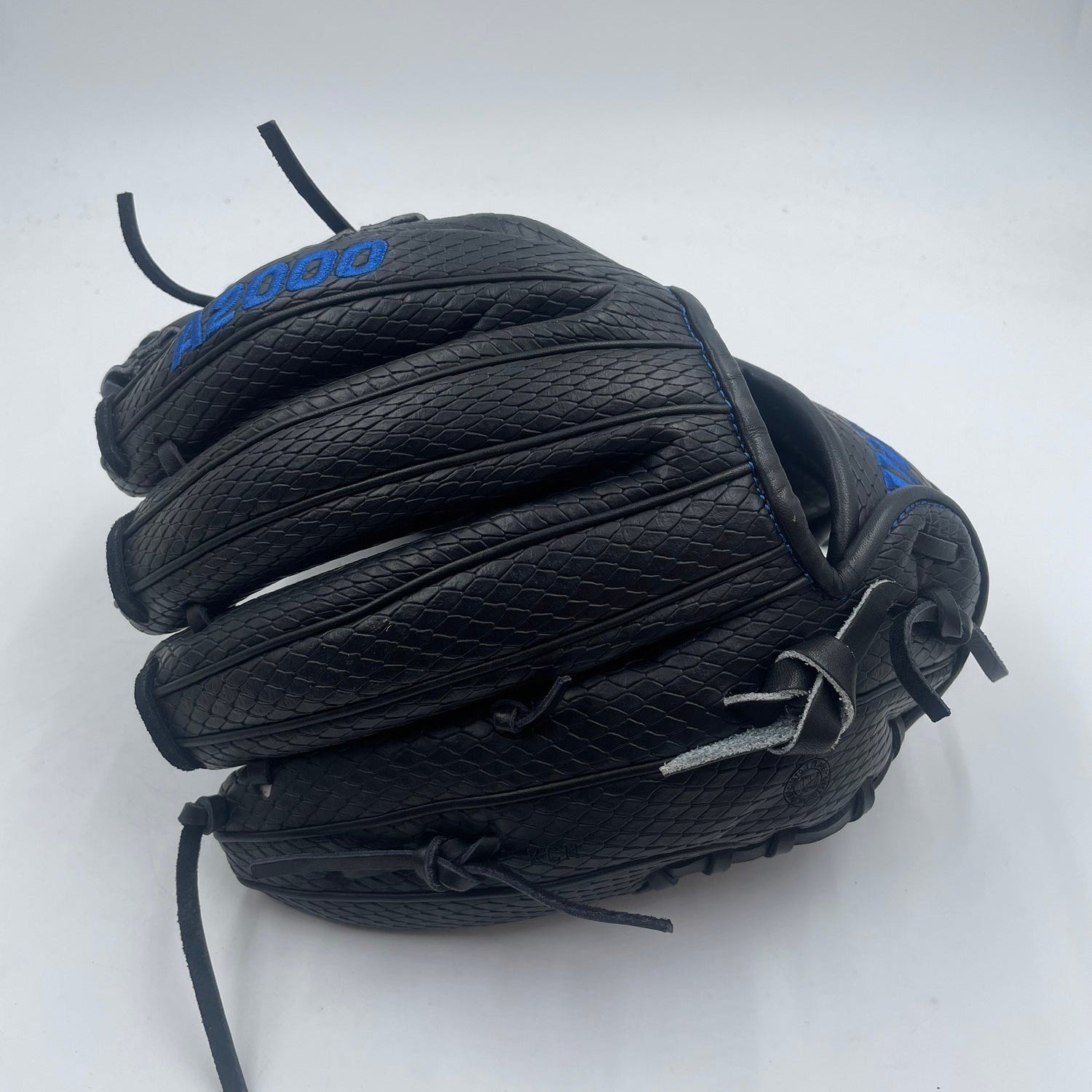 Wilson A2000 1786 11.5 Infield Baseball Glove - photo 2
