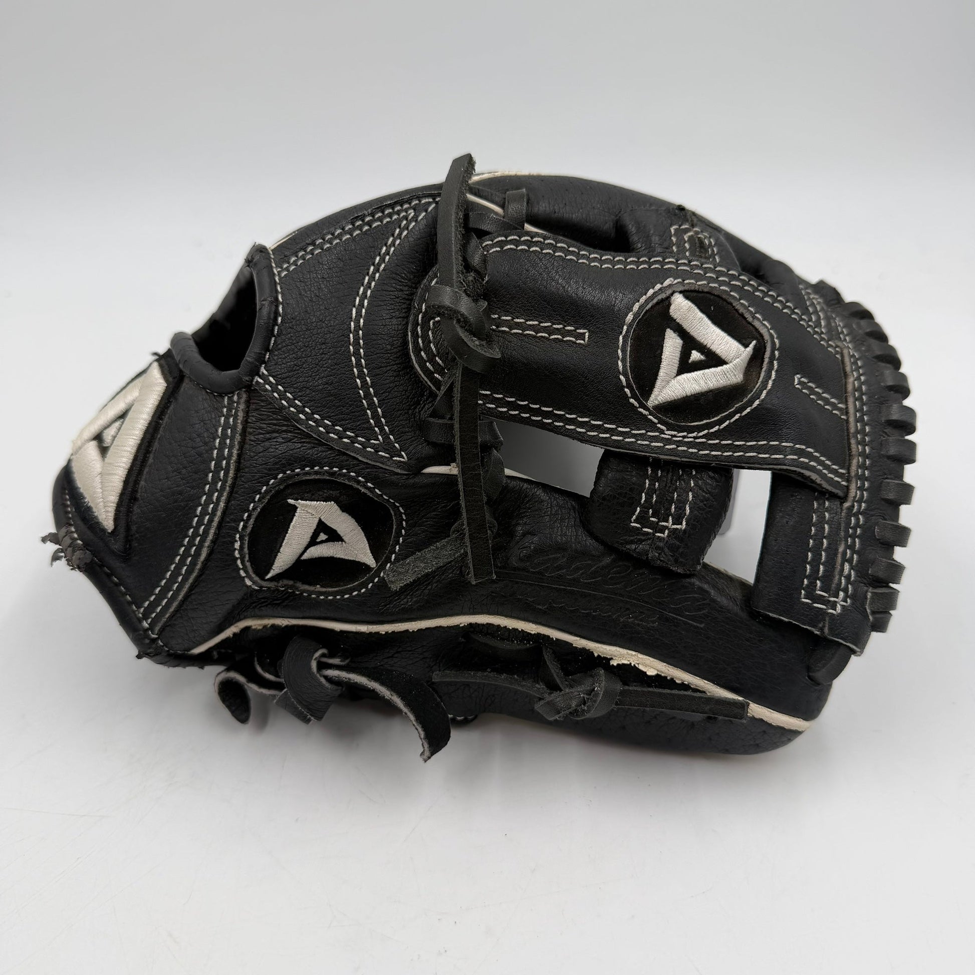 Akadema AJP96 Rookie Series 10.5” Youth Infield Baseball Glove - photo 1