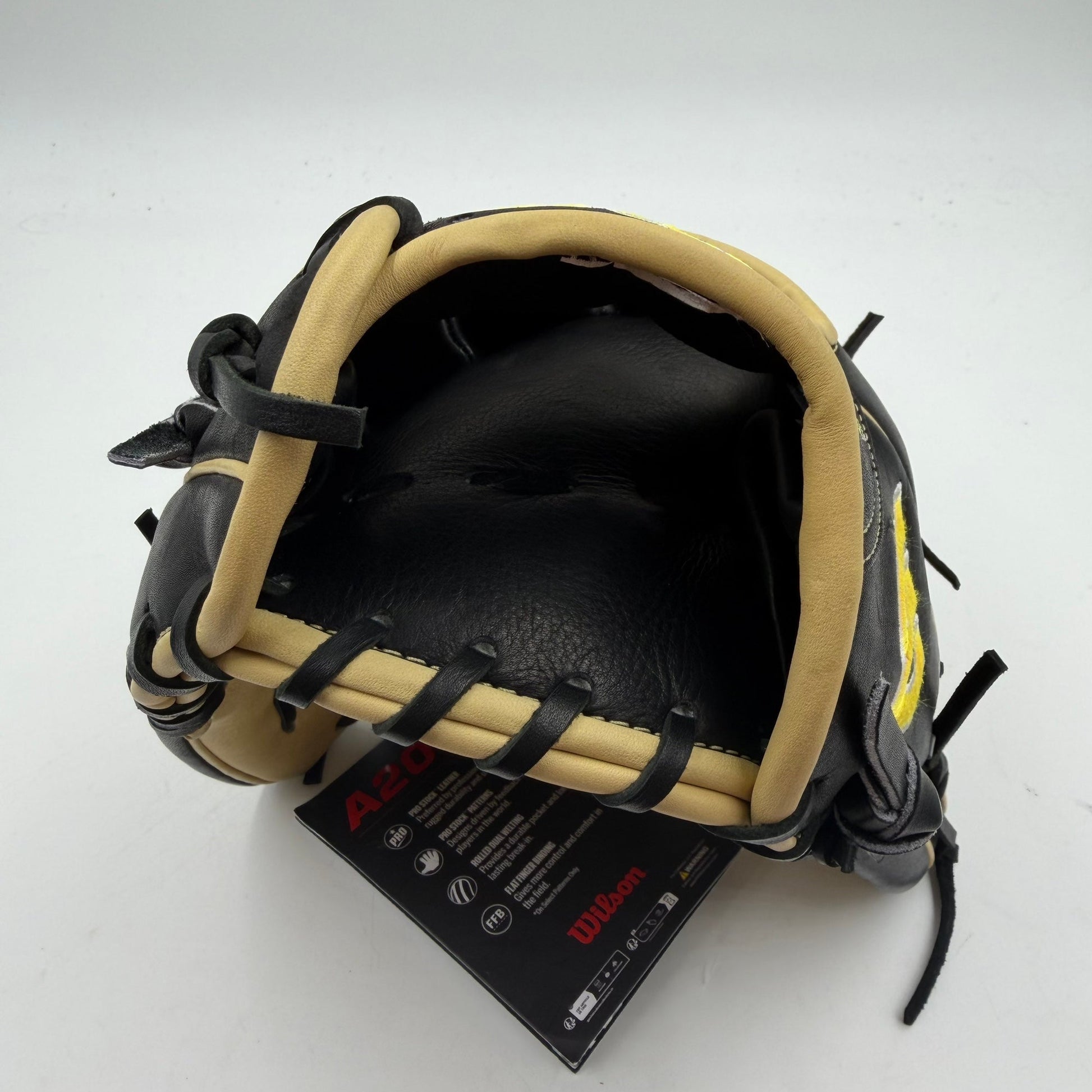 Wilson A2000 1786 11.5 Infield Baseball Glove - photo 4