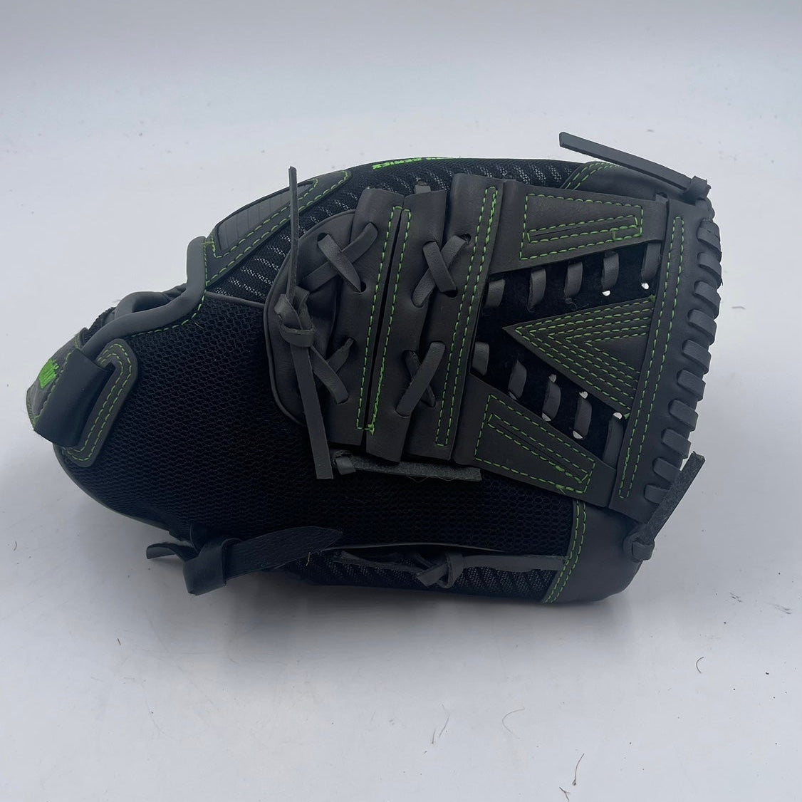 Franklin fastpitch pro series 11” softball Baseball Glove - photo 1