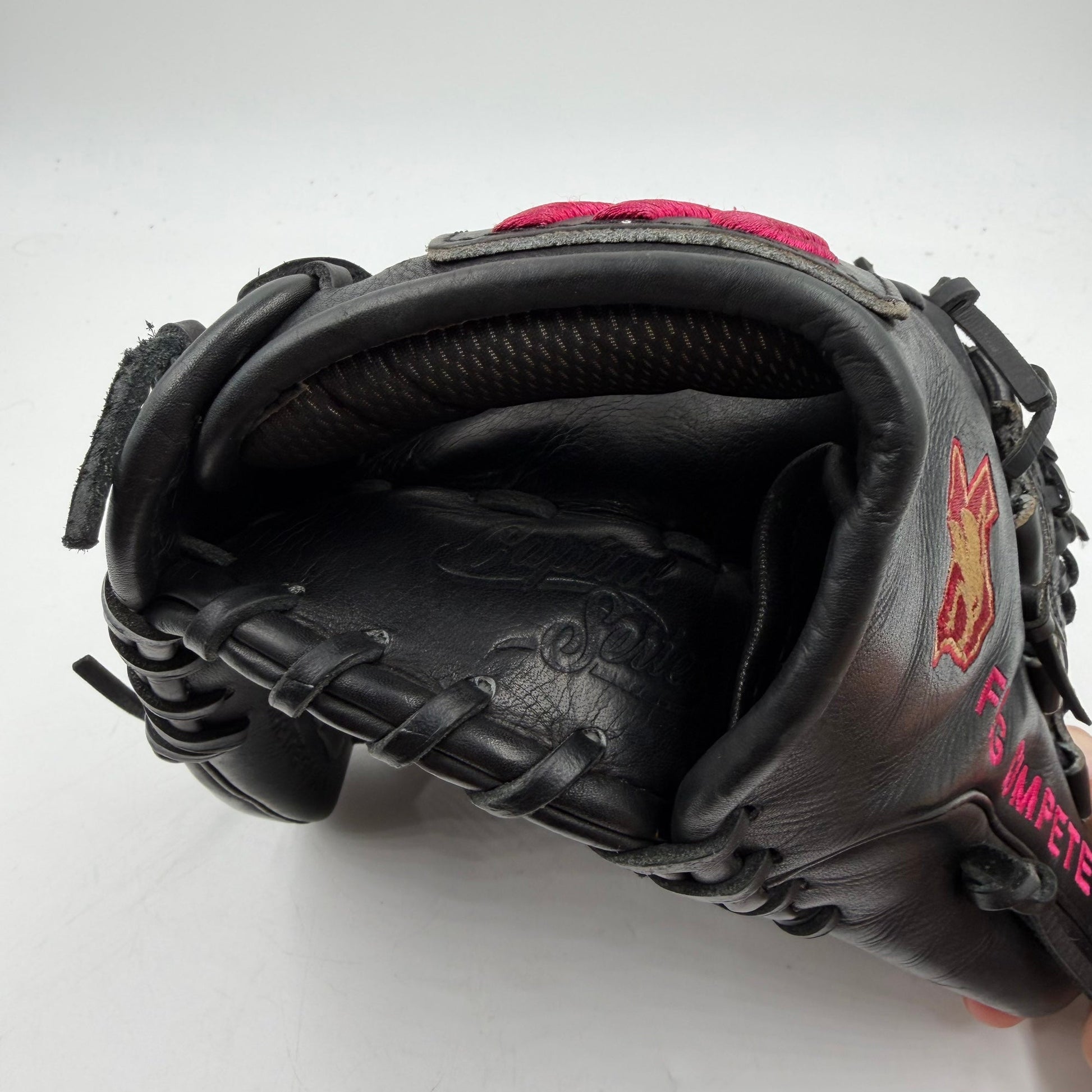 Marucci Capitol Series 11.5 Texas State College Issue Pitchers Infield Baseball Glove - photo 4
