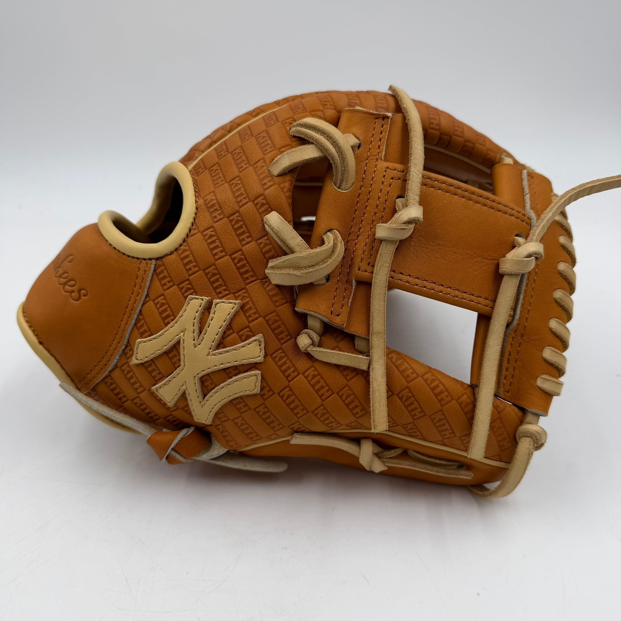 Rawlings Heart of the Hide X Kith NY Yankees 11.5 Infield Baseball Glove - photo 1